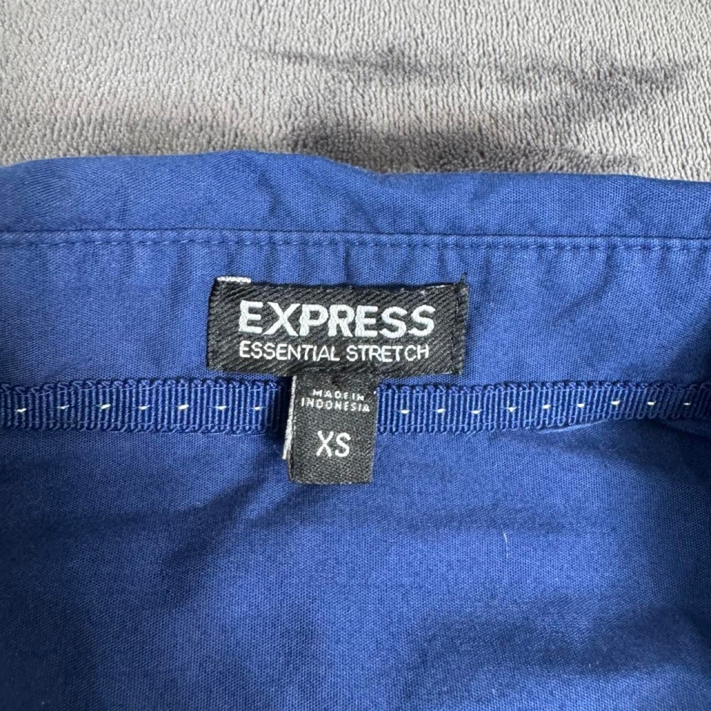 express button down - Picture 2 of 3